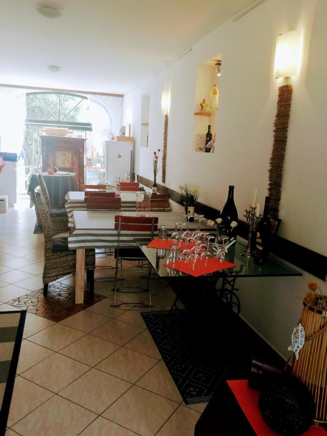 Landhaus Klambauer Ferienapartments Thermennaehe St Martins Therme เฟราเอินเคอร์เคิน ภายนอก รูปภาพ